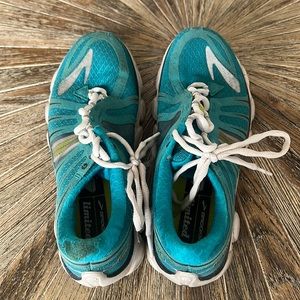 Brooke Running Shoes